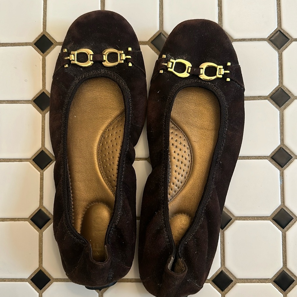 Me Too Brown Suede Flats